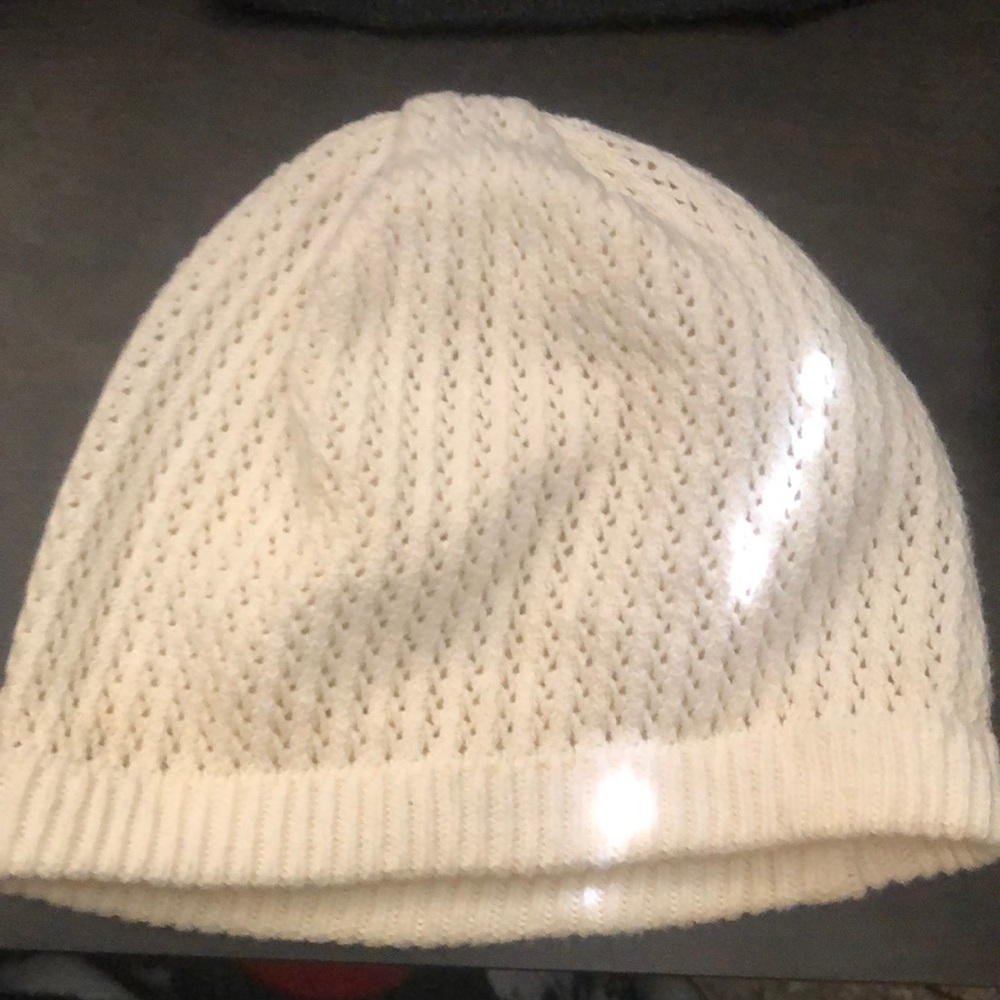 White beanie